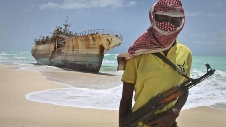 Burcad badeeda oo weli afduub u heysta markab laga leeyahay Bangladesh