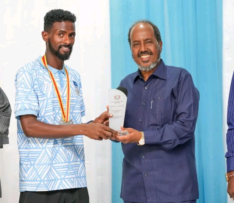 Madaxweynaha oo Bilad Sharaf ku maamuusay Oradyahan Soomaaliyeed oo guul soo hoyey