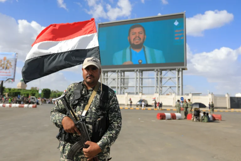 Xuutiyiinta oo diyaar u ah in ay garab siiso Iran!