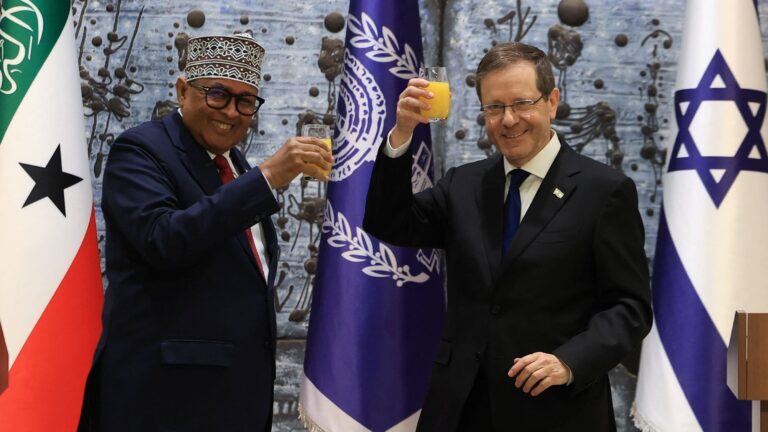 Maxaa ka dhalan kara safarka Cirro ee Israa’iil?